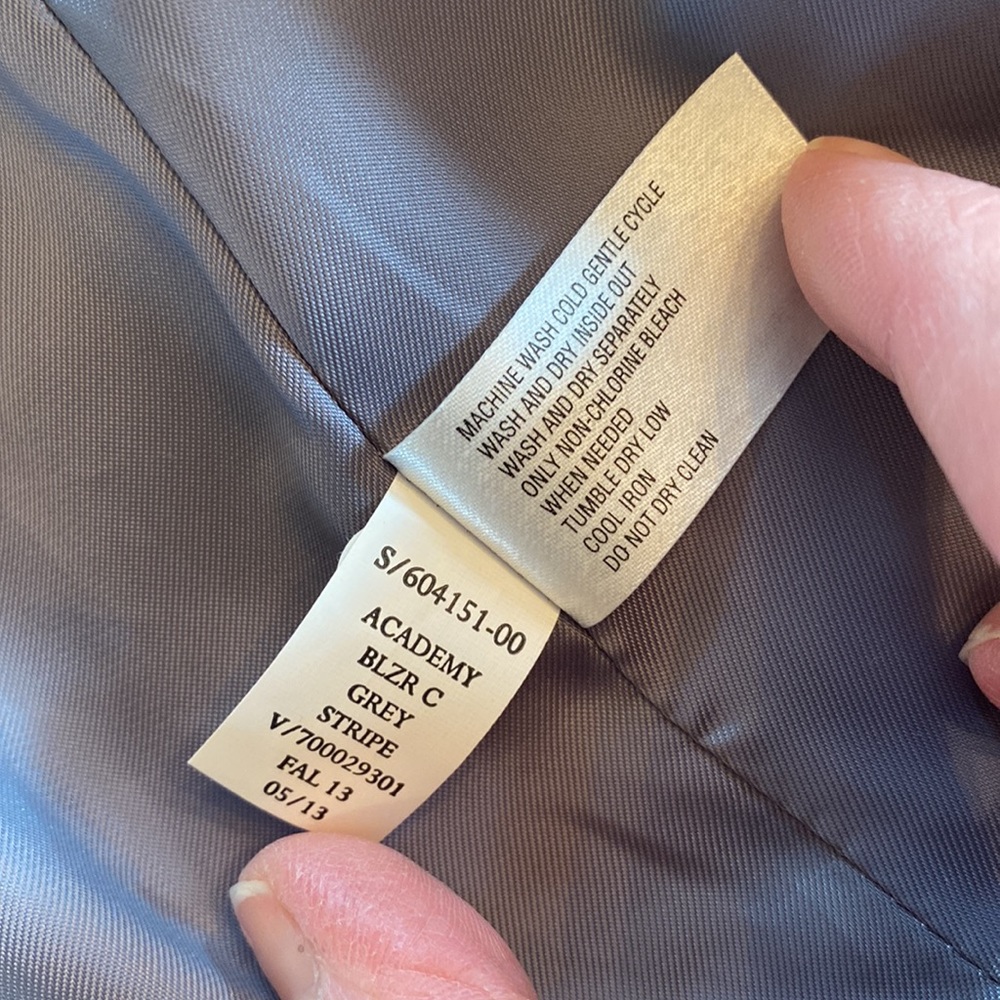 Super cute blazer from gap - Picture 6 of 12